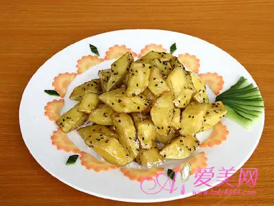 吃什么食物(吃什么食物能降肌酐恢复肾功能)